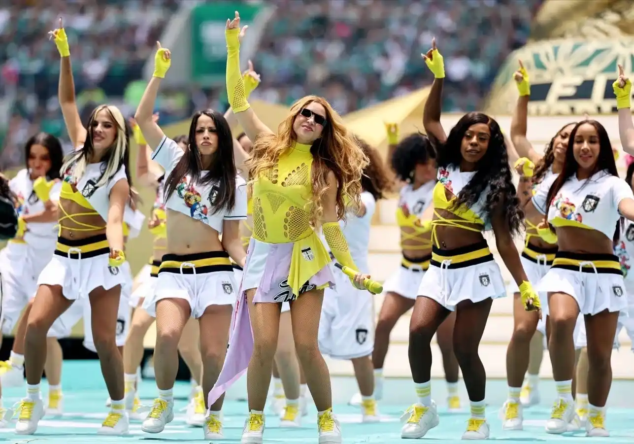 Shakira’s High-Energy Performance Sparks Global Buzz Ahead of FIFA World Cup 2026 Celebrations 11 Shakira performing live during a high-energy stage appearance