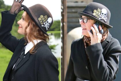 Kimberly Williams-Paisley Remembers Diane Keaton After Buying Her Iconic Hat and Gloves 45 Kimberly Williams-Paisley wearing Diane Keaton's iconic hat and gloves