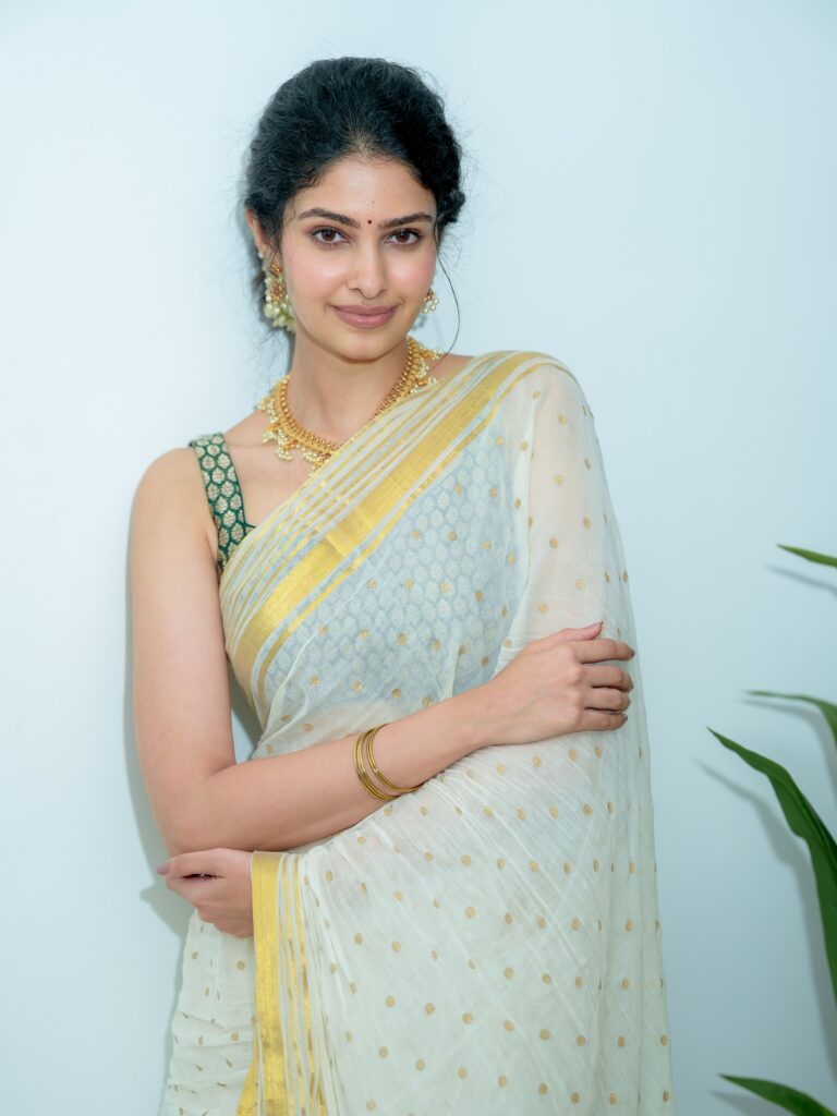 Manasa Varanasi’s Onam Look Stuns in Elegant Kasavu Saree and Traditional Jewellery 18 From Miss India World to the Big Screen